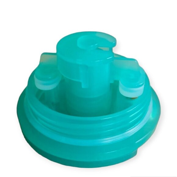 Starbucks Iridescent Green Twist Tumbler Holiday 2022 NWT - Picture 2 of 5